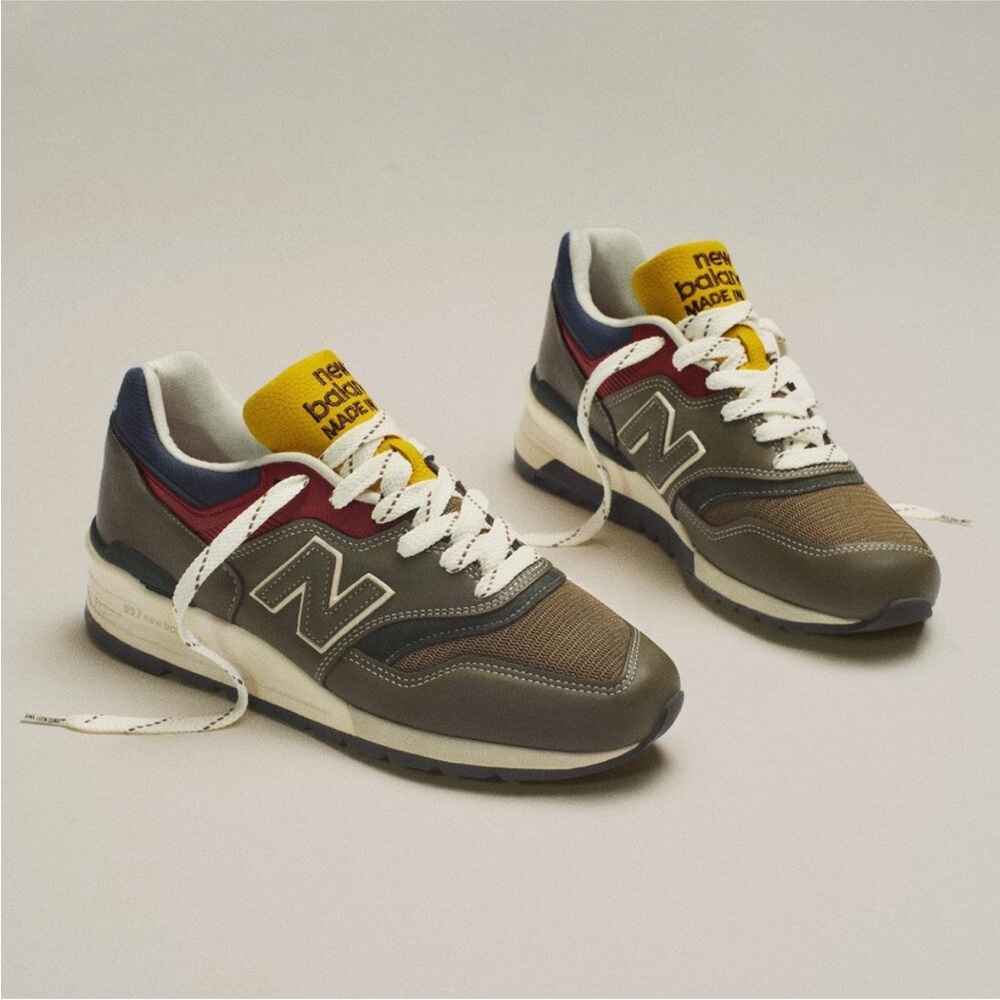 New in box - ALD / New Balance Made in USA 997 sneakers. Size M 7 / W 8.5